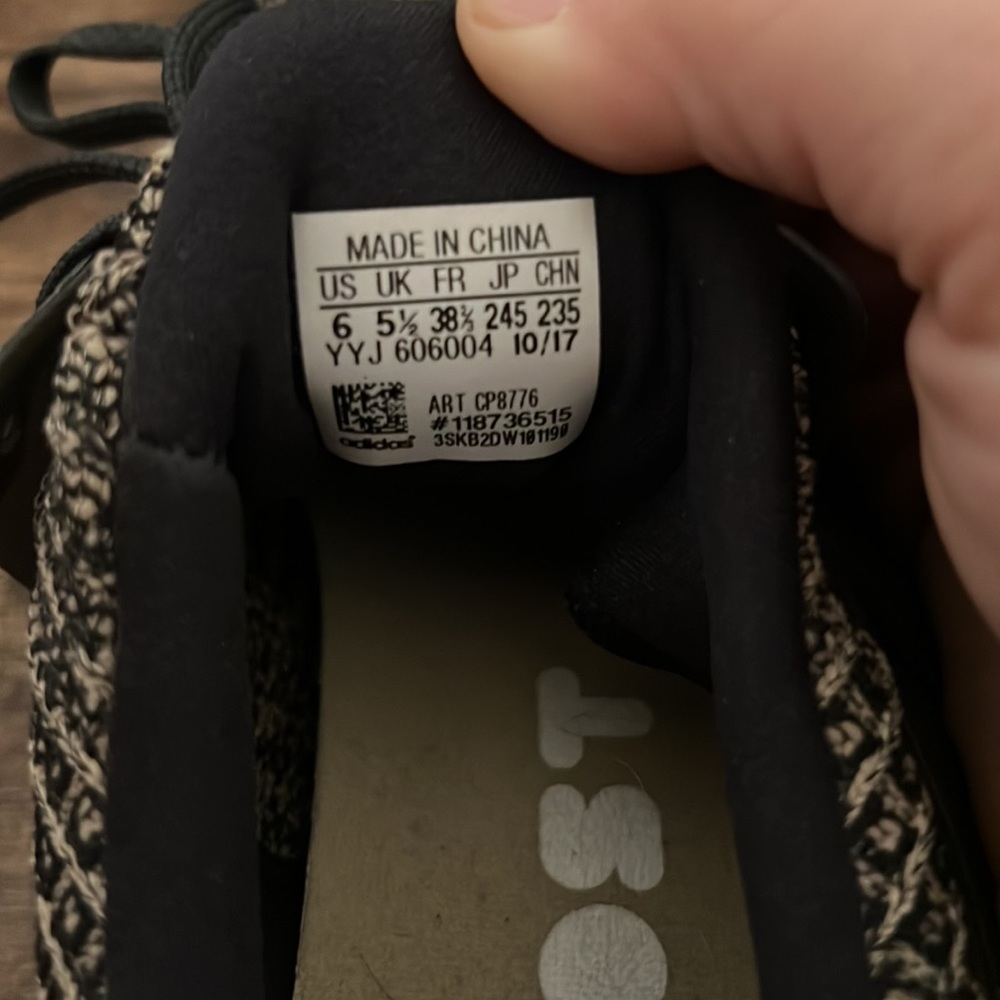 Adidas Ultra Boost - Picture 3 of 3
